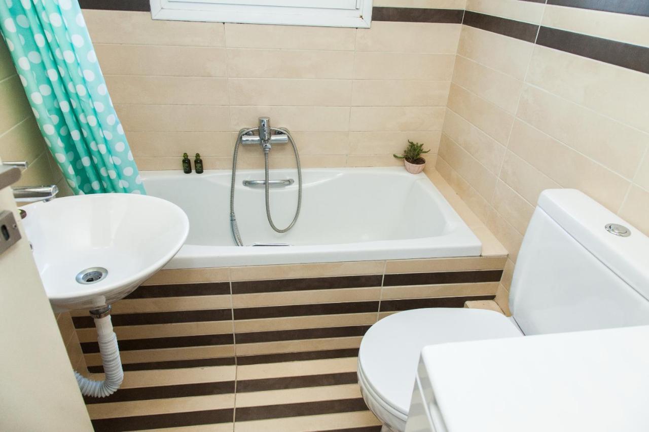 Bright Apt. With Lovely View In Lycabettus! Apartment Athena Bagian luar foto